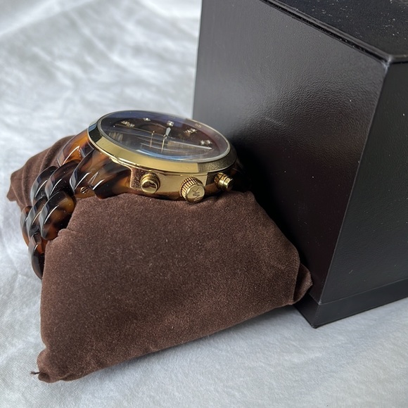 Michael Kors Watch - Picture 2 of 4